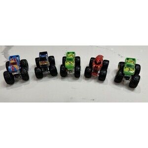 Hot Wheels Big Wheel Monster Jam Lot of 5 Monster Trucks - 1:64